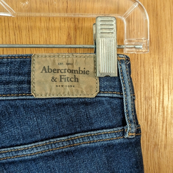 Abercrombie & Fitch Woman's High Rise Skinny Jeans, Light Distress - Picture 7 of 8